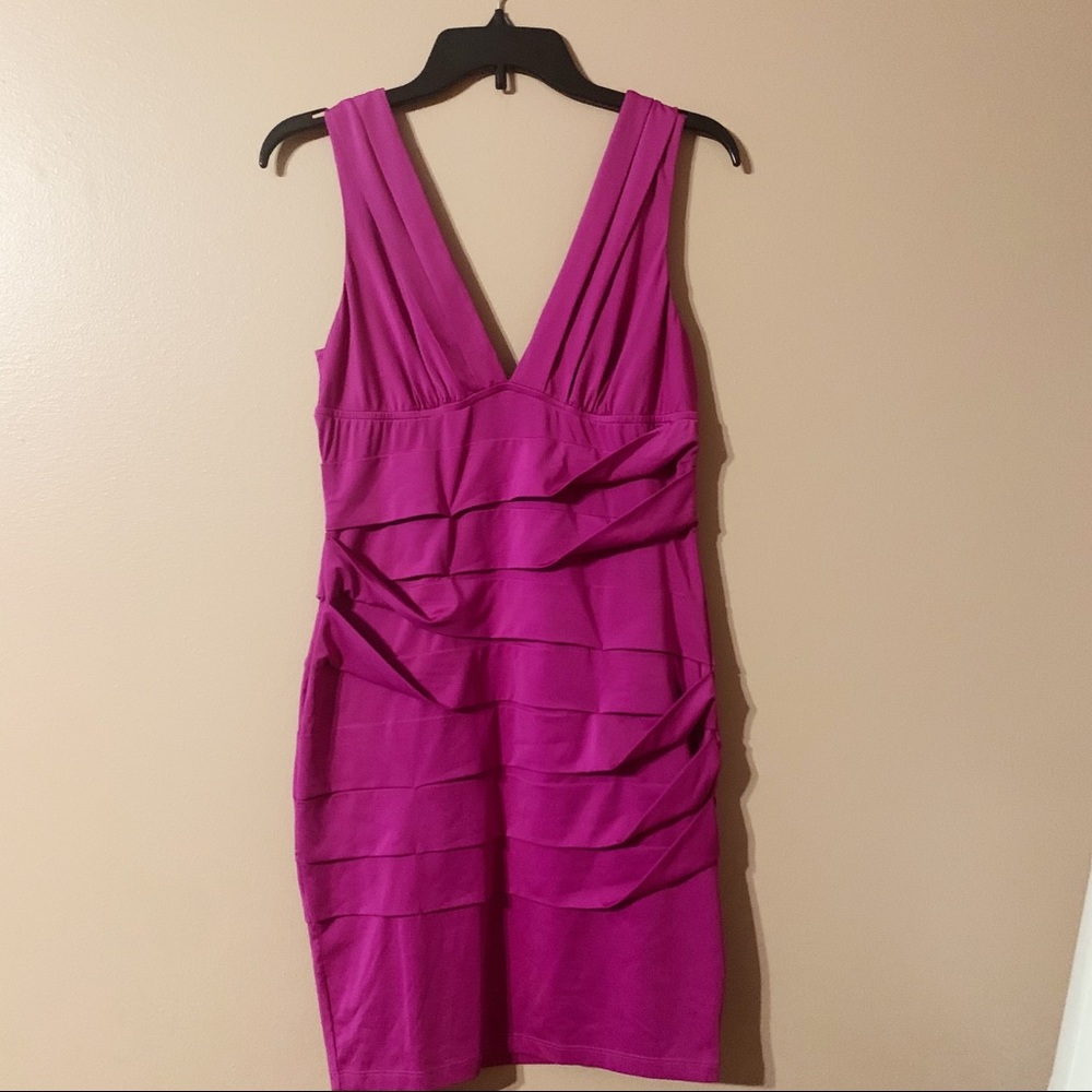 Sleeveless Magenta bodycon dress with ruching